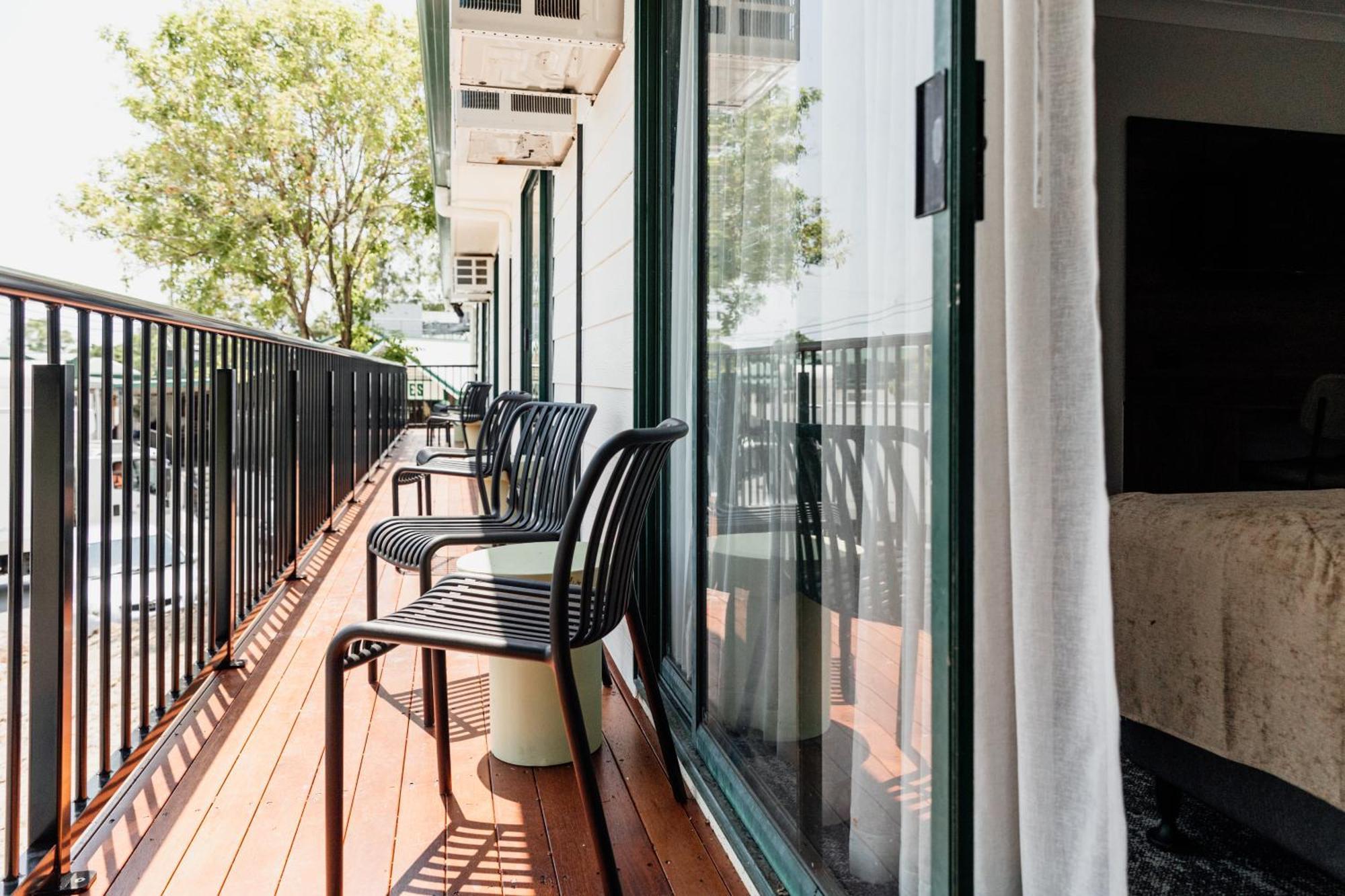 Wallaby Hotel Mudgeeraba Exterior foto